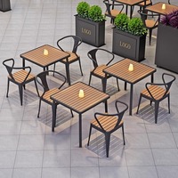 Ensemble de table à manger moderne et décontracté en bois massif de style industriel avec chaise en fer pour petits appartements, restaurants et hôtels