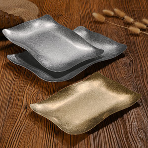 Assiette rectangulaire irrégulière en acier inoxydable doré et argenté pour desserts, collations, fêtes, hôtels, café et thé - Product Image 1
