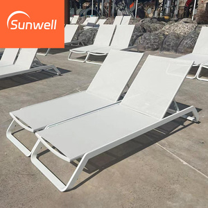 Chaises longues de jardin, transats de piscine, meubles de jardin pour projets - Product Image 2