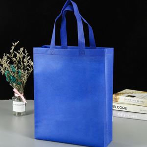 Sacs fourre-tout réutilisables non tissés de haute qualité avec logo personnalisé, vente en gros pour l'emballage de vêtements et la promotion de style de vie - Product Image 4
