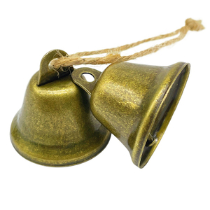 Cloches de Noël rétro à cloche ouverte, en bronze antique, cornes, carillons à vent, pendules artisanaux épaissis de haute qualité, très demandés - Product Image 1
