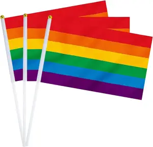 คุณภาพดีบินมือถือเกย์ภูมิใจขนาดเล็กมินิธงสายรุ้งธง LGBT