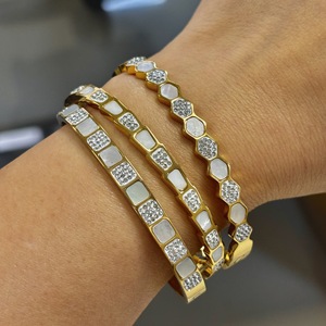 Gelang Wanita Trendy Anti-Kusam, Baja Anti Karat Tebal Lapis Emas 18k, Bentuk Rhombus Ular dengan Zirkon - Product Image 3