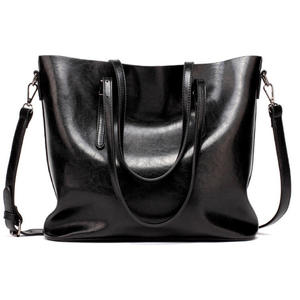 Fabricant de sacs à main vintage de mode pour dames personnalisés gros sacs fourre-tout à bandoulière en cuir véritable ciré à l'huile pour femmes - Product Image 1