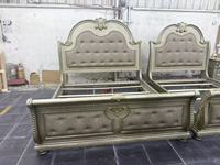 Ensemble de chambre classique américain en bois massif, fabriqué au Vietnam, avec lit de rangement, table de chevet, commode et miroir, mobilier de maison en gros GHD26