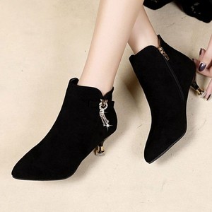Wholesale Plus Size Black <strong>Low</strong> <strong>Heel</strong> Pointy <strong>Ankle</strong> <strong>Boots</strong> <strong>Women</strong> Comfortable Zipper Short <strong>Boots</strong> <strong>s</strong> - Product Image 3