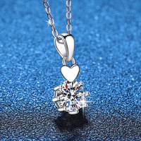 Chaîne de clavicule pour femme en argent sterling 925 avec micro-incrustation de moissanite XL209, pendentif circulaire en forme de cœur tendance