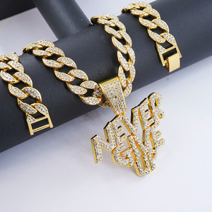 Strass Hip Hop non rinunciare mai collana pendente e catena cubana 15MM ghiacciata - Product Image 4