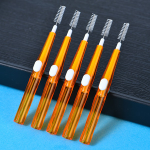 Cepillo Interdental Tipo I de Empuje y Tracción, Retráctil, de Plástico, para Limpieza de Aparatos Ortodónticos - Product Image 2