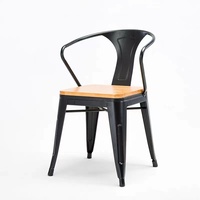 Meubles de restaurant et de bar de style industriel classique en gros, table à manger avec plateau en bois et ensembles de chaises en métal noir
