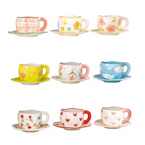 Tazza in Ceramica con Manico a Forma di Cuore, Design Carino Dipinto a Mano, 300ml, per Tè del Pomeriggio, Matrimoni, Compleanni, San Valentino - Product Image 1