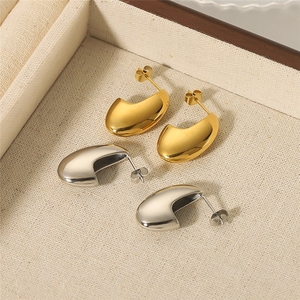 Boucles d'oreilles créoles délicates en acier inoxydable 316L, style rétro géométrique, forme CC ajourée, design <span class=keywords><strong>sac</strong></span> <span class=keywords><strong>banane</strong></span>, pour femmes - Product Image 1