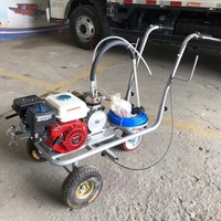 Machine de marquage routier à pulvérisation à froid à fonctionnement flexible pour lignes de parking et marquage de voirie municipale à peinture à température normale