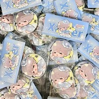 Fabricant de badges en étain en forme de dessin animé personnalisé, badges en métal ronds personnalisés avec des épingles de sûreté