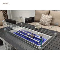 Ensemble de canapé de jardin en rotin tressé moderne BHR à trois places avec table foyer pour usage extérieur en cour