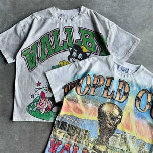 Produttori di abbigliamento: T-shirt da uomo personalizzata con strass, vestibilità ampia, girocollo, in cotone pesante 100%, stampa DTG, taglio corto, con grafica - Product Image 3