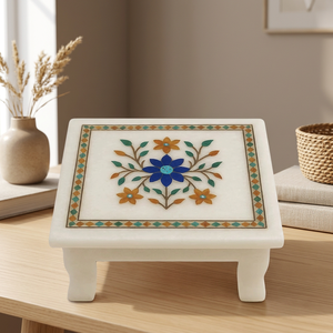Mesa de Oración Chowki Moderna de Mediados de Siglo con Incrustaciones de Mármol Blanco, Taburete de Pietra Dura Floral Hecho a Mano, Piedra India para Puja, Cumpleaños, Diwali - Product Image 3