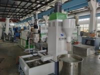 Machine de compactage et de granulation de déchets plastiques à haute efficacité pour les sacs tissés et la ligne de pelletisation de films