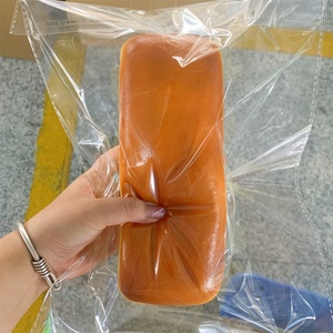 โมเดลอาหารเค้กชีสญี่ปุ่นทรงกลม เค้กฟองน้ำสี่เหลี่ยมฟูสุดๆ ไข่ แป้ง น้ำตาล อุปกรณ์ตกแต่งร้านเบเกอรี่ ไอซิ่ง ฟรอสติ้ง ของตกแต่งสำหรับจัดแสดง สั่งซื้อได้ - Product Image 3