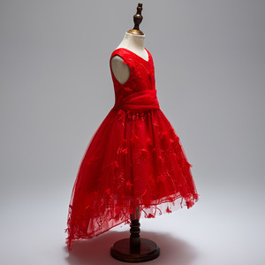 Robe de soirée moderne pour filles, coupe asymétrique, courte devant et longue derrière, en dentelle rouge - Product Image 2