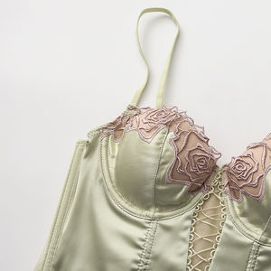 Ensemble de Lingerie Sexy OEM : Camisole Décontractée <span class=keywords><strong>en</strong></span> Dentelle Brodé de Fleurs, Haut Corset <span class=keywords><strong>en</strong></span> Satin à Baleines, Soutien-Gorge Vert Élégant et Strings pour Streetwear - Product Image 4