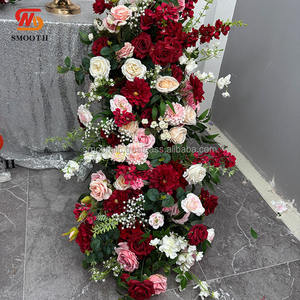 SMOOTH Camino de Mesa de Flores Artificiales Rosadas y Rojas Hechas a Mano para Decoración de Bodas y Eventos - Product Image 6