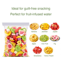 Gefreeze-droogde fruitmix van verse vruchten, niet-GMO, met bosbes, perzik, banaan, vijg, jujube en aardbei.