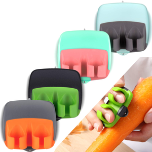 Gadget de cuisine intelligent pour la maison, éplucheur de fruits et légumes double lame en plastique et acier inoxydable - Product Image 1
