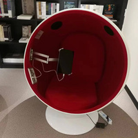 Lee West Stereo Pod Alpha Schalenstuhl Modern Drehbarer Wohnzimmerstuhl Freizeit-Loungesessel aus Fiberglas mit Ottoman
