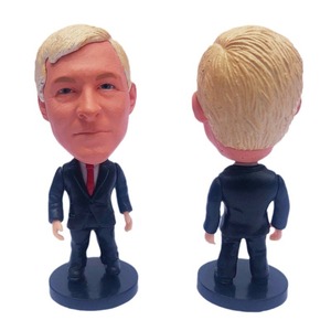 Ensemble de souvenirs de football Manchester United édition 98, comprenant Ferguson, Sheringham et Beckham - Product Image 5