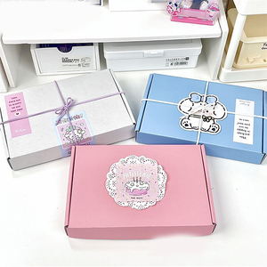 Boîte d'expédition en carton ondulé pliable en gros, taille et couleur personnalisées, logo estampé à chaud, emballage plat pour l'expédition de cadeaux - Product Image 5