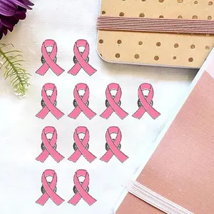 공장 공급 업체 대량 핑크 리본 핀 배지 사용자 정의 금속 유방암 인식 브로치 옷깃 핀 배지 소프트 하드 에나멜 핀