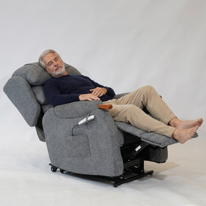 Fauteuil inclinable motorisé double avec fonction zéro gravité, chauffage, appui-tête et soutien lombaire, sur roulettes, pour personnes âgées, idéal pour salon et maison - Product Image 5