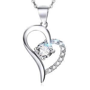 Collier pendentif cœur XL982 en argent 925 plaqué rhodium avec cristaux et strass sertis griffe, bijou romantique pour femme, idéal pour mariage - Product Image 1