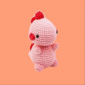 <span class=keywords><strong>Kit</strong></span> de crochet en vente chaude pour filles, DIY, adorable dinosaure rose, ensemble de crochets à crochet avec fil, vente en gros, poupée au crochet, jouet de <span class=keywords><strong>couture</strong></span> et de tissage - Product Image 2