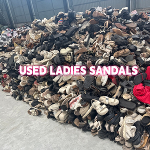 S14 Venta Caliente de Sandalias y Zapatos de Tacón de Marca Usados de Estilos Variados en Pacas, Sandalias de Segunda Mano para Mujer de Fábrica para Venta por Paca - Product Image 1