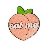 Épingles en émail dur en alliage de zinc plaqué or série de pêche juteuse de fruits attrayants personnalisés de dessin animé vêtements et sac fournissant des épingles en émail