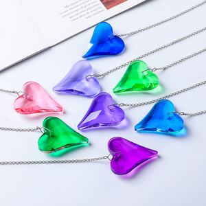 1pc Coração de Cristal Pingente Pendurado Prisma para Janela Outdoor Decoração Interior <span class=keywords><strong>Rainbow</strong></span> Maker Presentes para Mom Grandma Friend - Product Image 2