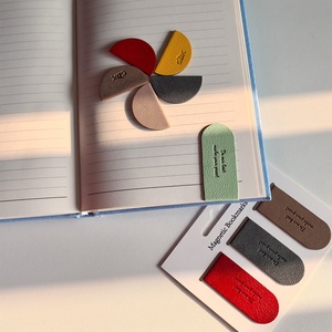 SIDAIXUE Marque-pages mignons pour les amateurs <span class=keywords><strong>de</strong></span> livres, logo et forme personnalisés, marque-pages magnétiques, clip pour enfants et adultes, marque-pages magnétiques - Product Image 1