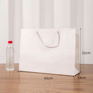 Bolsa de Compras de Papel Kraft con Logotipo Personalizado de Alta Calidad, con Asa, al por Mayor, para Empaque de Regalos, Bolsas de Papel Promocionales - Product Image 2