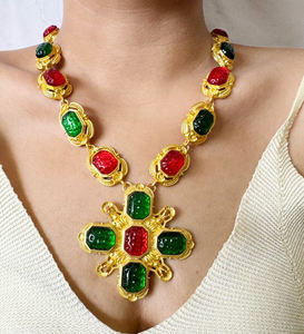 Kaimei 2025 Joyería de Moda al por Mayor, Collares de Aleación Baratos para Mujer, Collares de Metal con Diamantes de Estilo Barroco, Collares Largos Punk con Cruz - Product Image 2