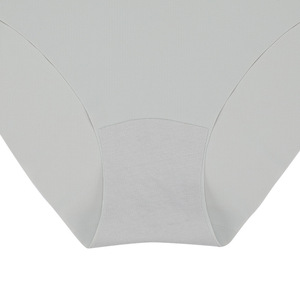 Ladymate ODM/OEM Conjunto De Sujetador Y Bragas De Seda De Hielo Mujeres Sujetador De Seda De Hielo Panty Set Sexy Seamless Fitness Bralette Set - Product Image 6