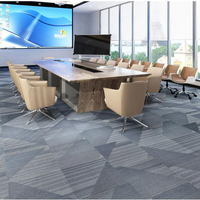 Le tapis de bureau commercial couvre de tuiles le tapis lavable ignifuge de tuiles de polypropylène pour des hôtels