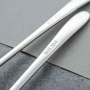 Ensemble <span class=keywords><strong>de</strong></span> couverts <span class=keywords><strong>de</strong></span> voyage écologiques Ensemble <span class=keywords><strong>de</strong></span> baguettes et <span class=keywords><strong>de</strong></span> cuillères coréennes pour l'école emballées dans un étui - Product Image 3