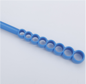 Plumero suspensible <span class=keywords><strong>de</strong></span> lana <span class=keywords><strong>de</strong></span> cordero esponjoso electrostático <span class=keywords><strong>de</strong></span> arcoíris PP utilizado para la limpieza <span class=keywords><strong>de</strong></span> la cama del hogar - Product Image 3