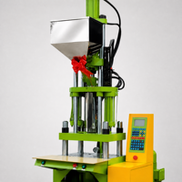 Machine de moulage par injection verticale de 20 tonnes HG-TC200 pour le moulage de cintres en fil d'acier en plastique avec des matériaux PET/PP/PC/PA/EPS