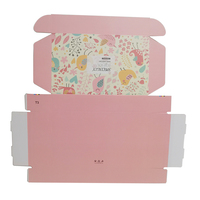 Boîte cadeau carrée en carton ondulé personnalisée, pelliculage mat, fermeture magnétique, matériaux recyclés, logo couleur personnalisé pour chaussettes