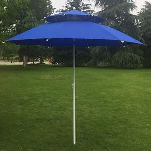 Outdoor Reisfarbener Stahlstangen-Sonnenschirm mit Doppeldach PU-Beschichtet Anpassbar 1500-2000mm Wasserdicht für Strand und Innenhof - Product Image 4
