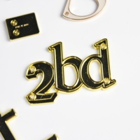 Etiquetas de Metal Personalizadas de Alta Calidad para Ropa con Bordes Cortados con Láser, Etiquetas con Logotipo de Marca en Relieve 3D Ecológicas para Prendas