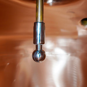 Alambicco in Rame da 100L per Distillazione Artigianale, Riscaldato a Fuoco Diretto, Semi-Automatico, Alta Produttività, per Distillazione di Whisky, Rum e Brandy - Product Image 5